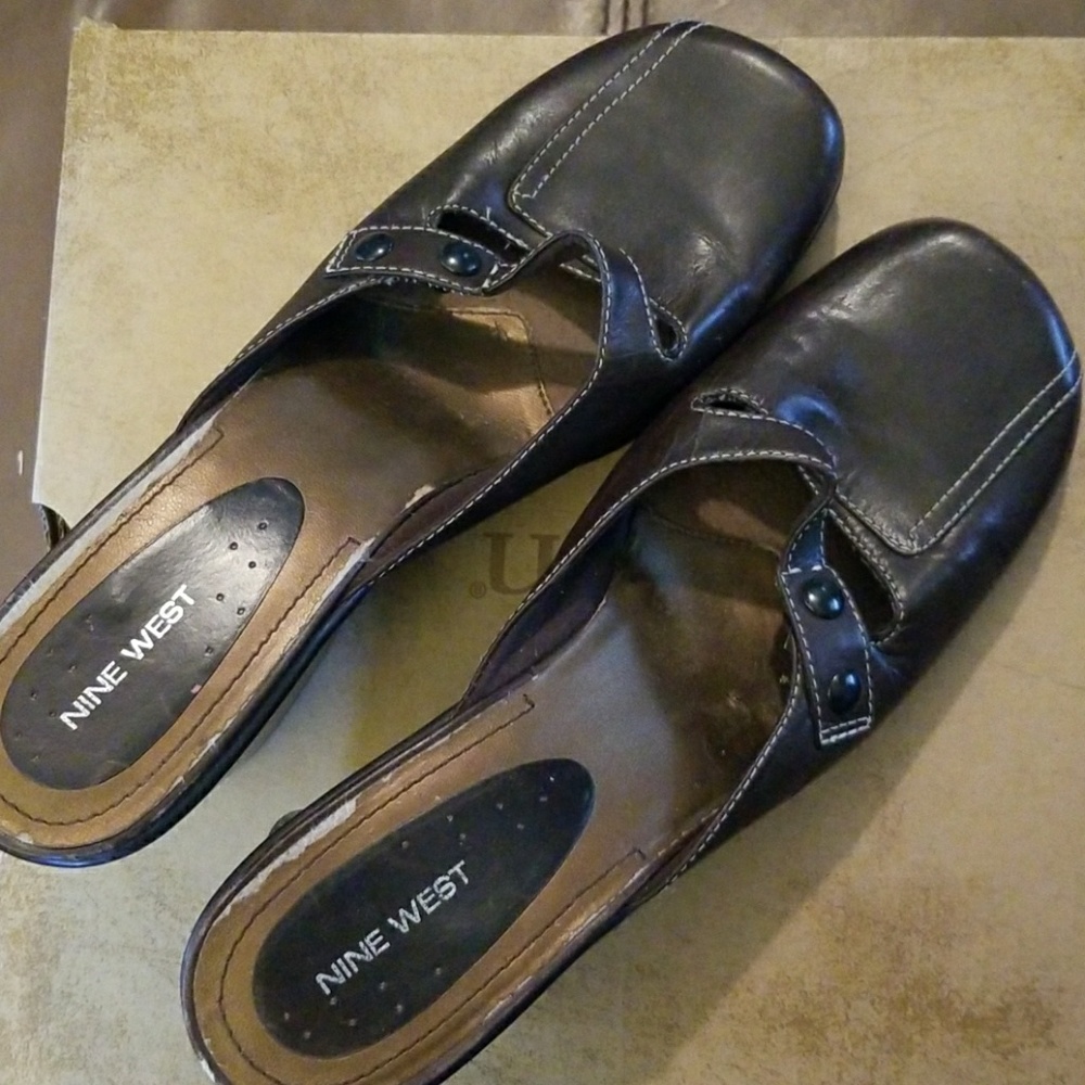 ❌❌❌Bundled sold Nine West Women's Leather sz 10 clog